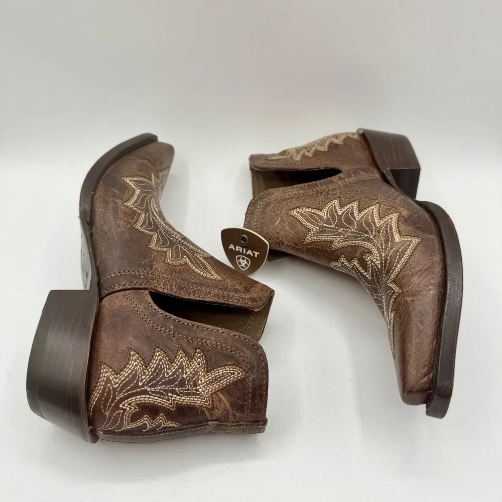 Ariat Dixon Low‎ Heel  Boots Women's Size 7 Rhino Tan Leather Snip Toe